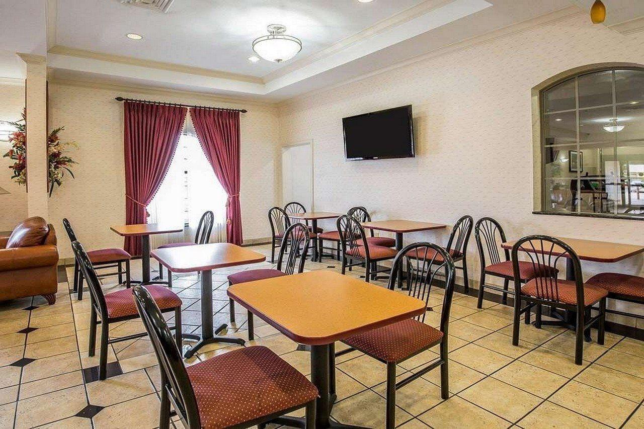 Sonesta Essential Beaumont Hotel Екстериор снимка