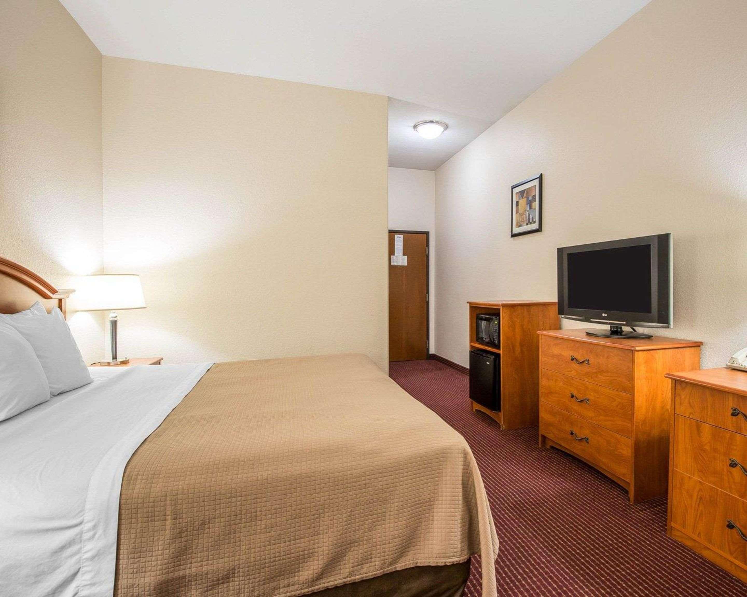 Sonesta Essential Beaumont Hotel Екстериор снимка