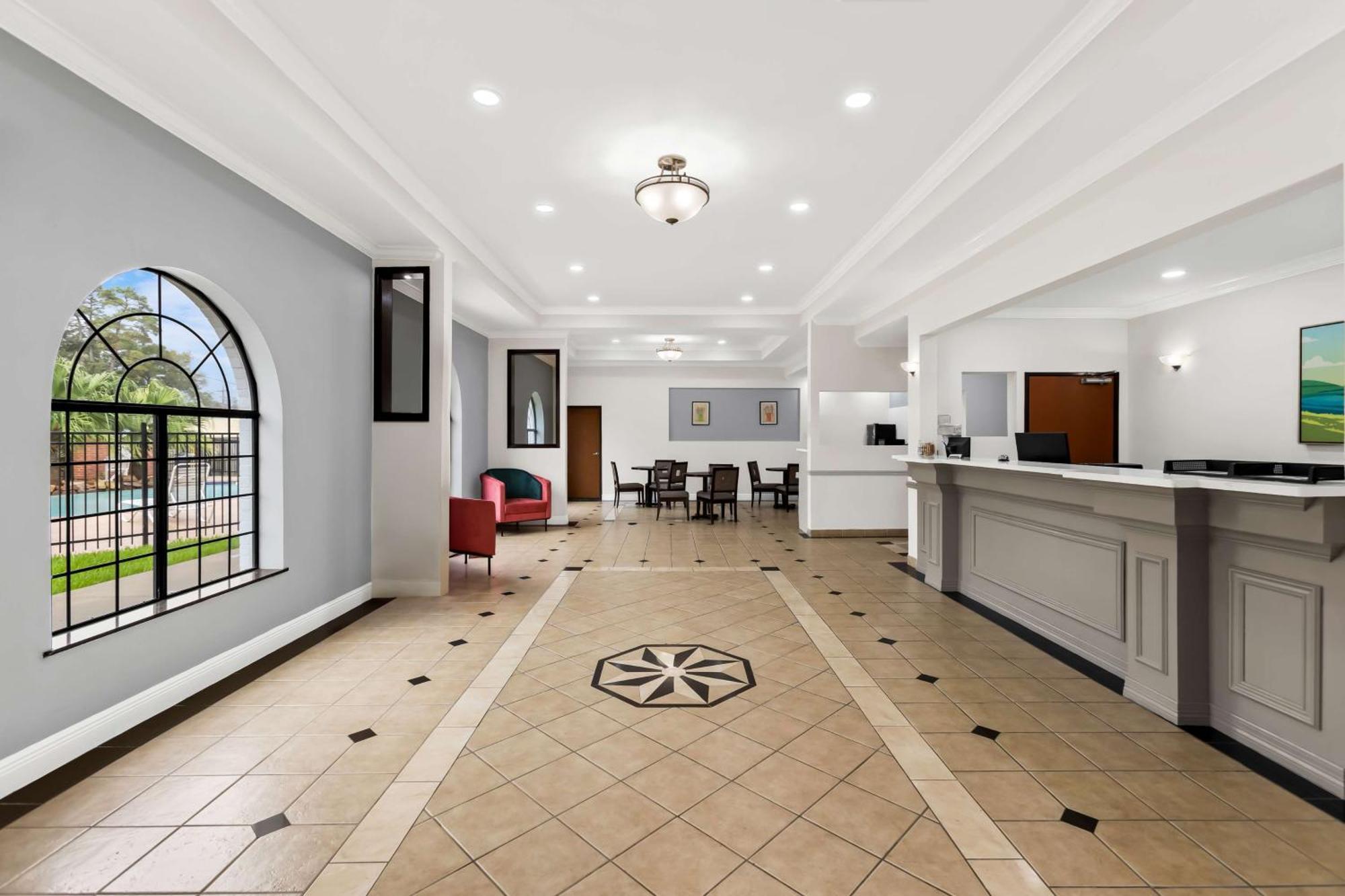 Sonesta Essential Beaumont Hotel Екстериор снимка