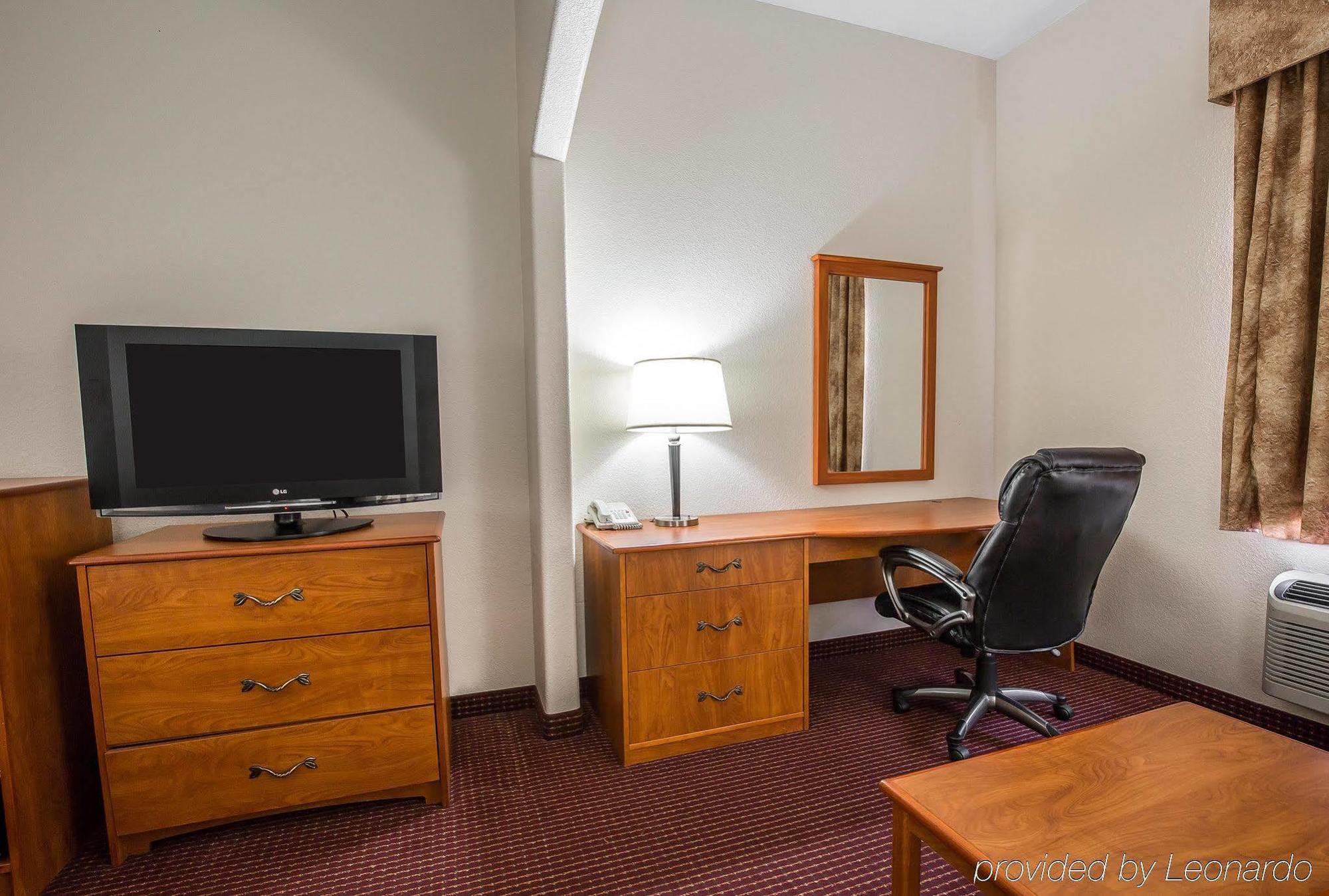 Sonesta Essential Beaumont Hotel Екстериор снимка